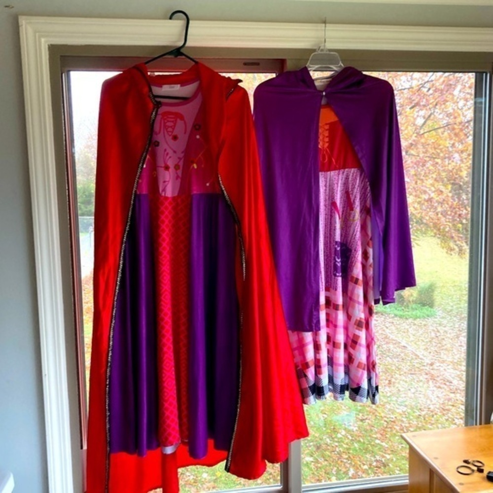 🧡💜🧡 2 Hocus Pocus witch dresses printed poly blend kid size 8T and 12T